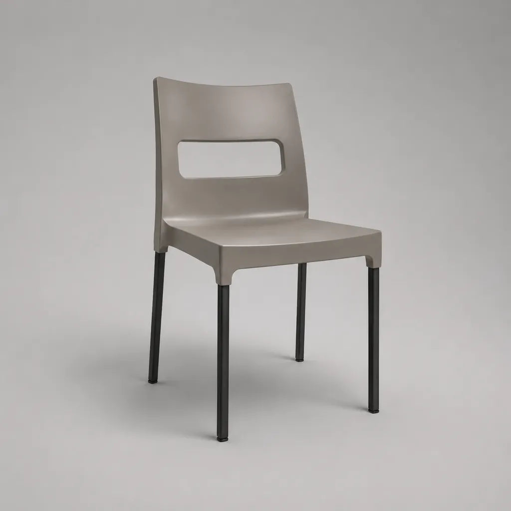 Esszimmerstuhl aus Polypropylen mit Stahlbeinen, Taupe/Schwarz, 45 × 52 × 82 cm