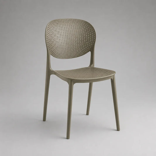 Esszimmerstuhl aus Polypropylen mit perforierter Rückenlehne, Graubeige, 50 × 53 × 82 cm